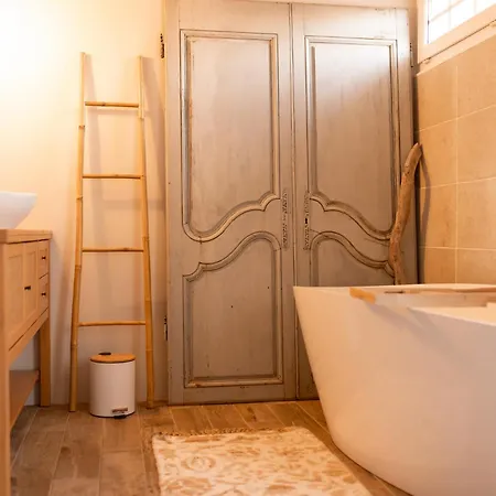 Maison D Artiste Romantique Cœur De * Bessières