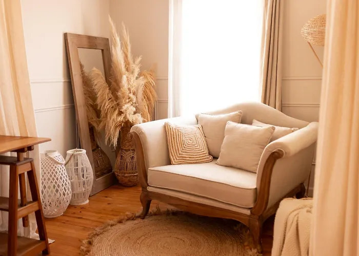 Maison D Artiste Romantique Coeur De Ferienhaus *