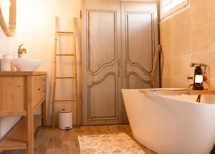 Maison D Artiste Romantique Cœur De * Bessières